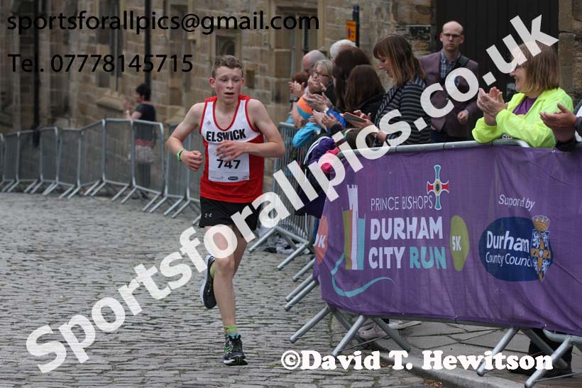 Durham City 5k, 2017 Durham City Run 5k and 10k Road Race. Photo: David T. Hewitson/Sports for All Pics